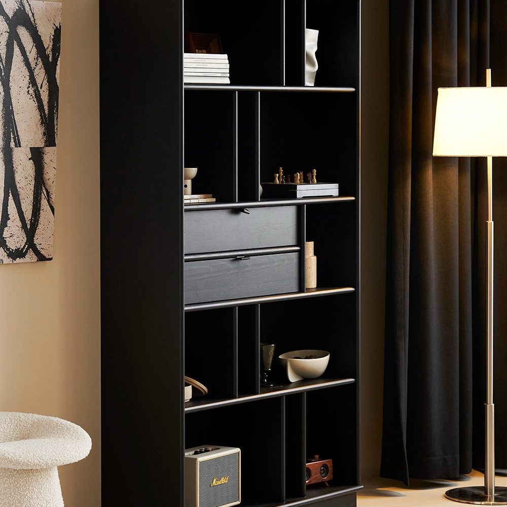 Dark-Chocolate-Shelves-lifestyle-Image-3